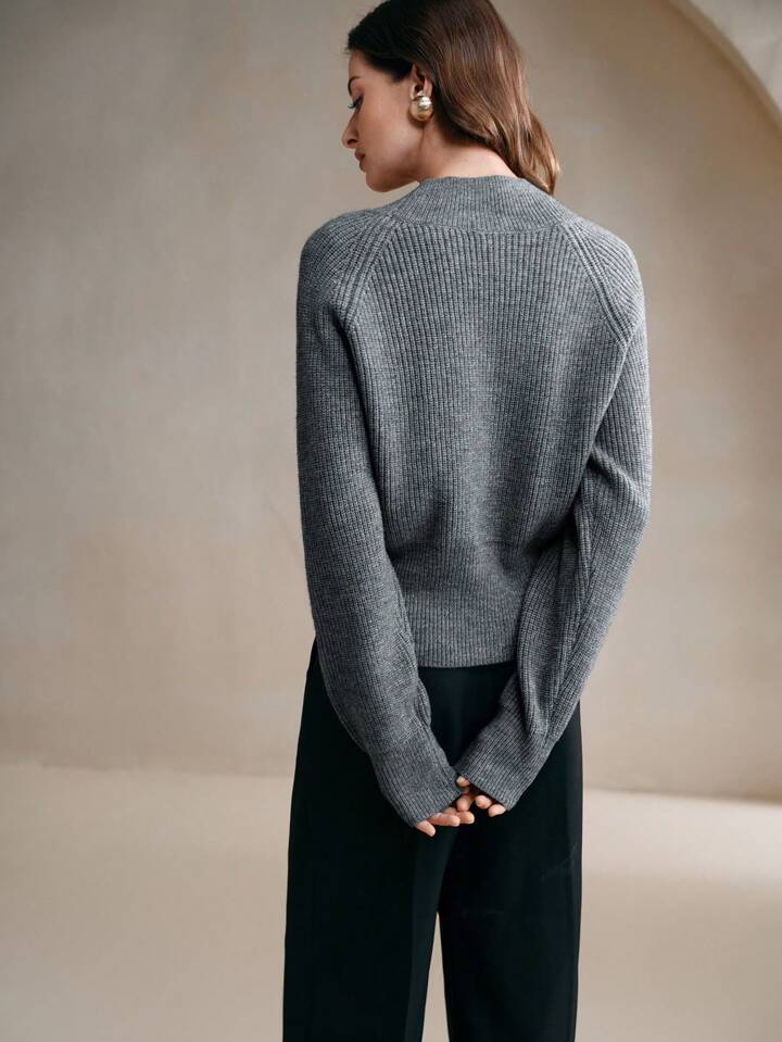 Versatile solid color V-neck cardigan Top