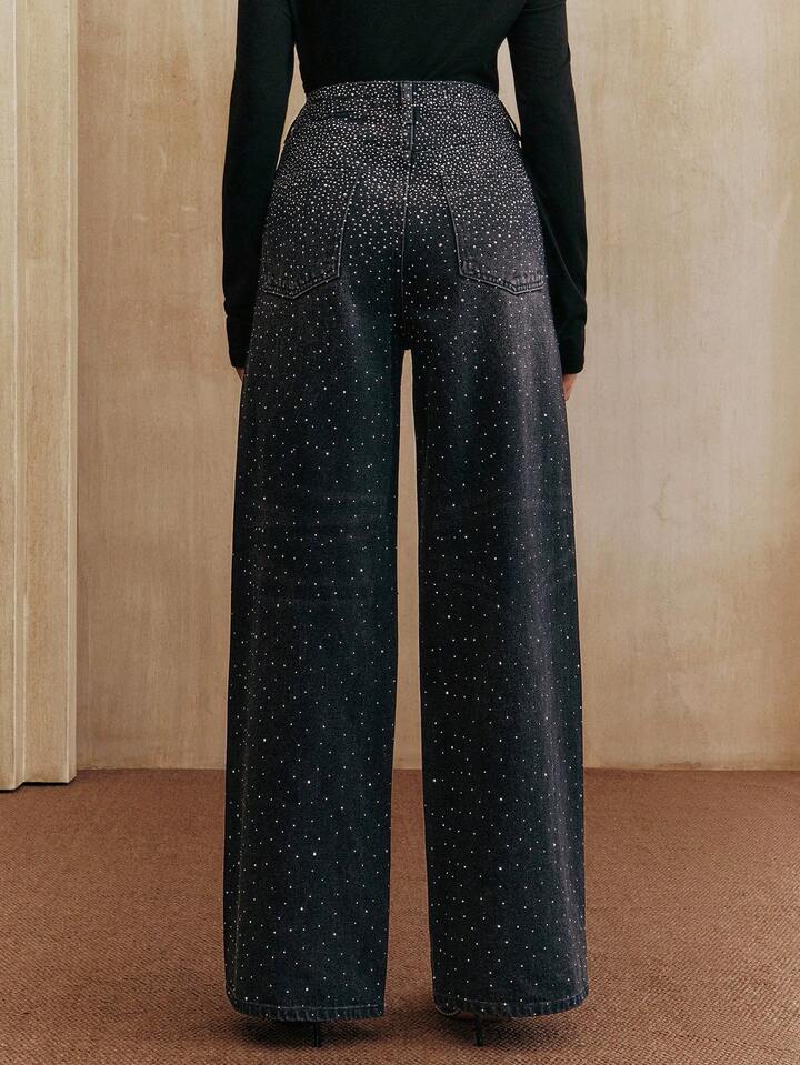 High-waisted, Dark Wash