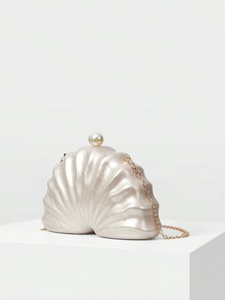 Pearl Clutch