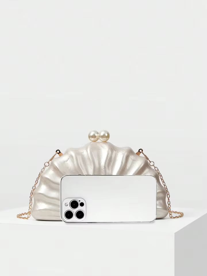 Pearl Clutch