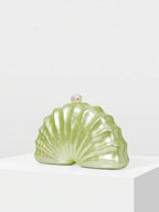 Pearl Clutch