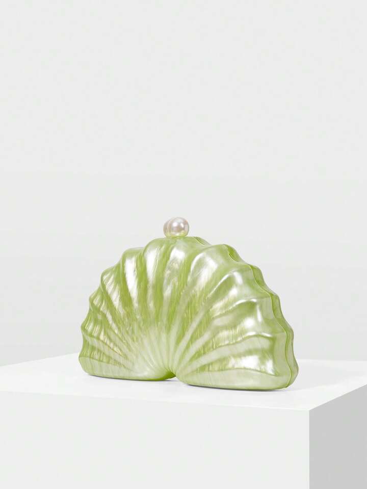 Pearl Clutch