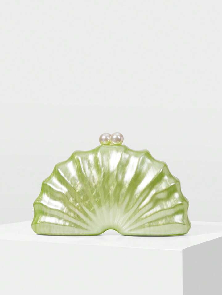 Pearl Clutch
