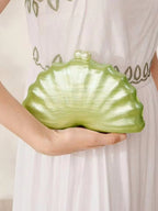 Pearl Clutch