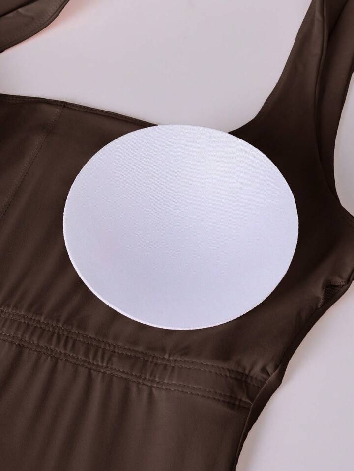 U-Shaped Built-in Chest Pad Top